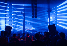 Vroege clubavond met eten en vintage kledingmarkt in Het Sieraad