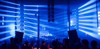 Vroege clubavond met eten en vintage kledingmarkt in Het Sieraad