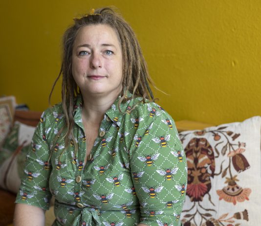 Net boven bijstandsniveau verdienen als directeur: ‘Altijd spannend als ik mijn pincode invoer’