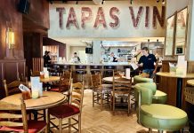 Bij Spaans hapjeswalhalla Peps is het beregezellig