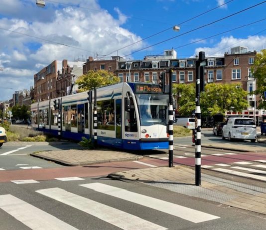 D66 wil proef met lagere snelheid op ov-baan in Oud-West