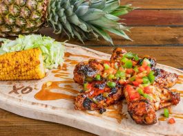 Caribbean Grill in De Baarsjes mag na 3 maanden weer open; Halsema moet inbinden