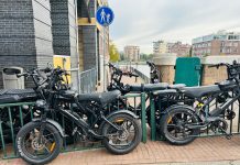 ‘Een handvol meldingen’: fatbike-jongeren in West spugen vrouwen in gezicht