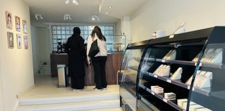 Japans bakkertje gaat (Tamariya), Japans bakkertje komt (Bini)