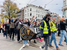 Mars anti-immigratieprotest doet Overtoom aan