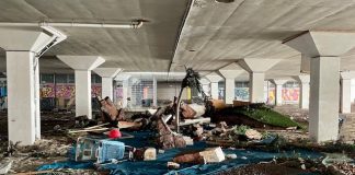 Restanten kunstwerk weggehaald bij opruimactie onder viaduct A10