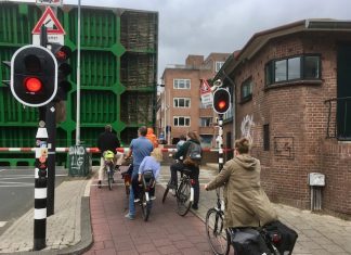 Brug bij Overtoom vanaf vrijdag weer tijdelijk dicht