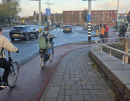 Plan voor veiligere fietspaden bij Pontsteiger en Westerkeersluis