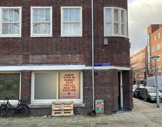 Nieuw café in De Baarsjes voor ouders én jonge kinderen
