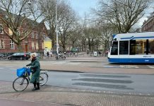 Nieuwe fietsoversteek Frederik Hendrikstraat na dodelijk ongeval