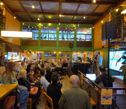 Yassine Boussaid van de Meervaart en Aysel Disbudak in Buitengasten