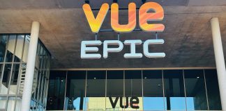 Bij de nieuwe bioscoop in Houthaven lig je er ontspannen bij