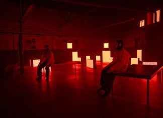 Theaterrave op Westergas over drang naar geluk, succes en illusie perfectie