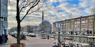 Tweede Kostverlorenkade bijna klaar met wandelstrook en nieuwe bomen