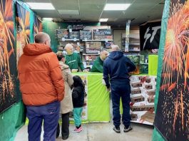 Vuurwerkverkoop begonnen, vermoedelijk voor de laatste keer