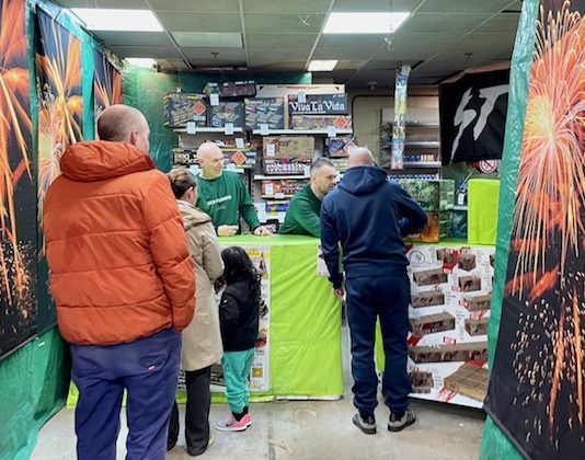 Vuurwerkverkoop begonnen, vermoedelijk voor de laatste keer