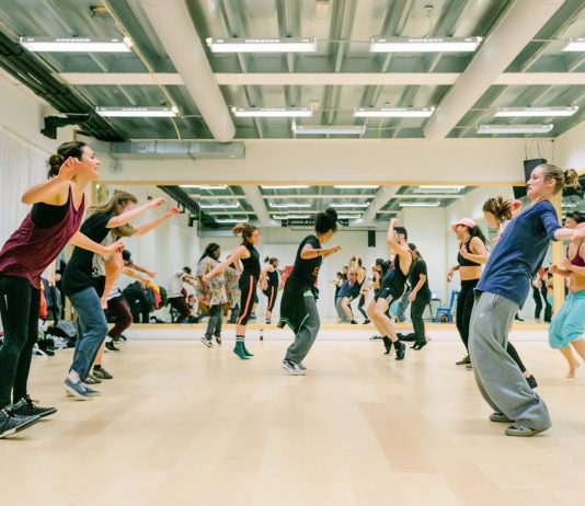 Dans je fit: dé dansscholen in en bij Amsterdam-West