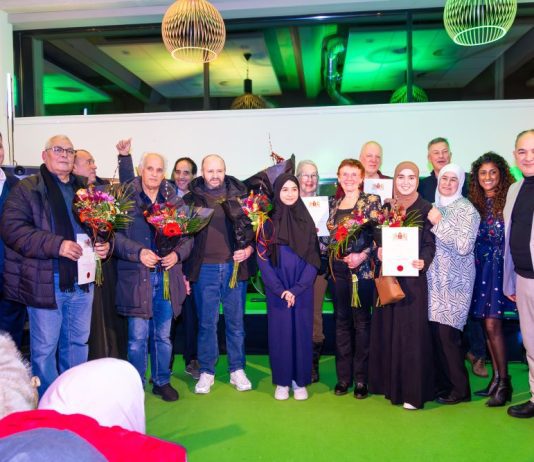 Nieuw-West eert mantelzorgers met Heldenboom