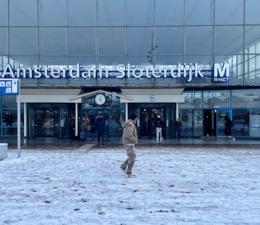 Treinverkeer rond Amsterdam langer plat door winterweer