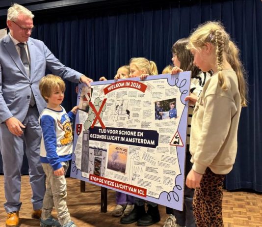 Bewoners Noord en West willen nieuw jaar zonder kunstmestfabriek