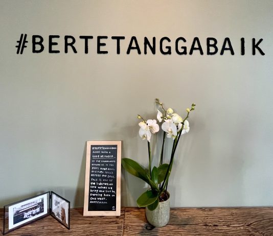 Koffiezaak Tuku maakt Indonesische koffie Amsterdams