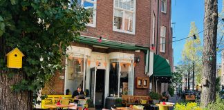 Bij Café Conrad borrel je met pretzels en kost de daghap een prikkie