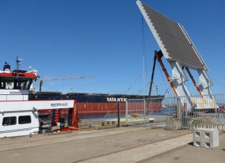 Enorm brugdeel bestemd voor A10 vaart komende nachten door West
