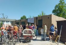 Teruggekeerde buurtkamer Bos en Lommer feestelijk geopend