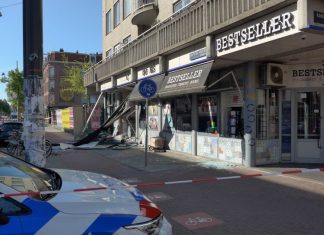 Enorme ravage door plofkraak in J.P. Heijestraat
