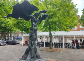 Afsluiting Dag van Besef met herdenking op Surinameplein