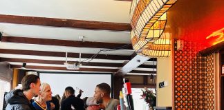 Café de Leven in De Baarsjes is cool, maar ook hartstikke lief