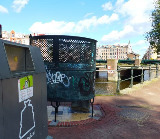 Met opmerkelijk kunstwerk vraagt Museum Het Schip aandacht voor de Amsterdamse krul