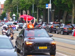 Supporters Marokko vieren overwinning op Nederlands elftal