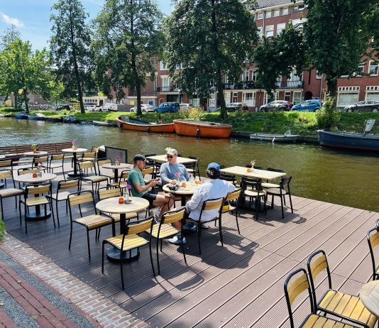 De 6 fijnste terrassen aan het water in en bij Amsterdam-West