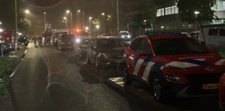 Explosie en brand bij flat in Osdorp: zeker zeven gewonden, flat ontruimd