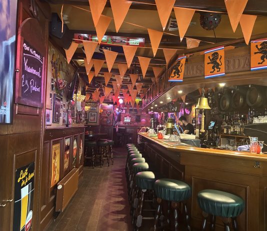 Samen juichen voor Oranje: de beste voetbalcafés van Amsterdam-West