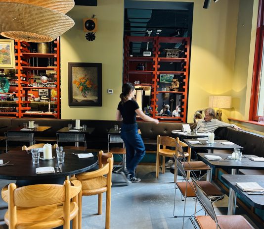 Ook Amsterdammertjes voelen zich senang bij Stadscafé