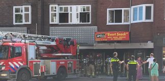 Brand bij snackbar op Jan Evertsenstraat in De Baarsjes