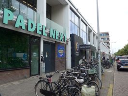 Indoor golfen op de Willem de Zwijgerlaan