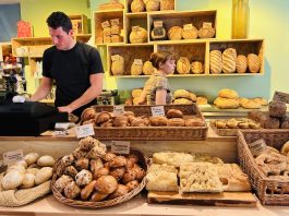 Bakkerij Mama heeft nu ook een winkel bij ons om de hoek