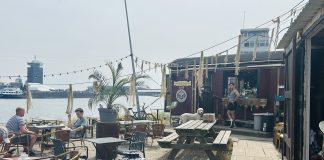 Vakantie in en om Zeeheldenbuurt: tapas, bubbels en strand