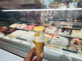 In tropische, Thaise sferen met mango sticky rice (ice)