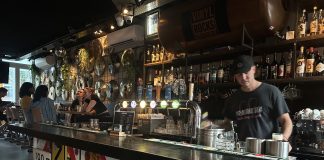 Vinyl Rocks biedt beats, bier en Brazilian bites