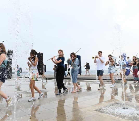 Straatsymfonieorkest Ricciotti brengt Italiaanse zomer naar West en Nieuw-West