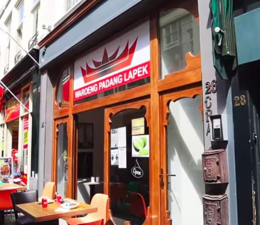 Het pittigste Indonesische restaurant uit Den Haag komt naar De Baarsjes