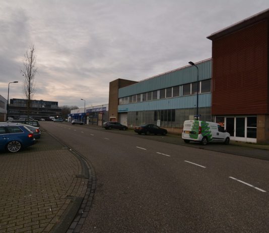 Nachtelijke schietpartij in Osdorp: bloed en kogelhulzen op straat